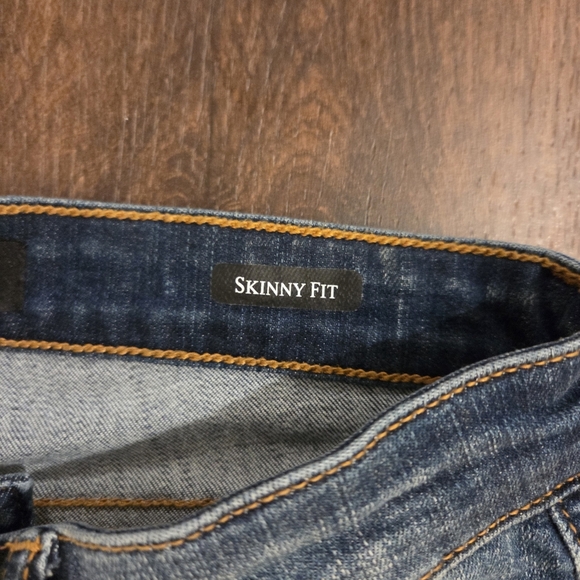 Judy Blue Distressed Skinny Jeans with Red Highlights - Picture 4 of 7